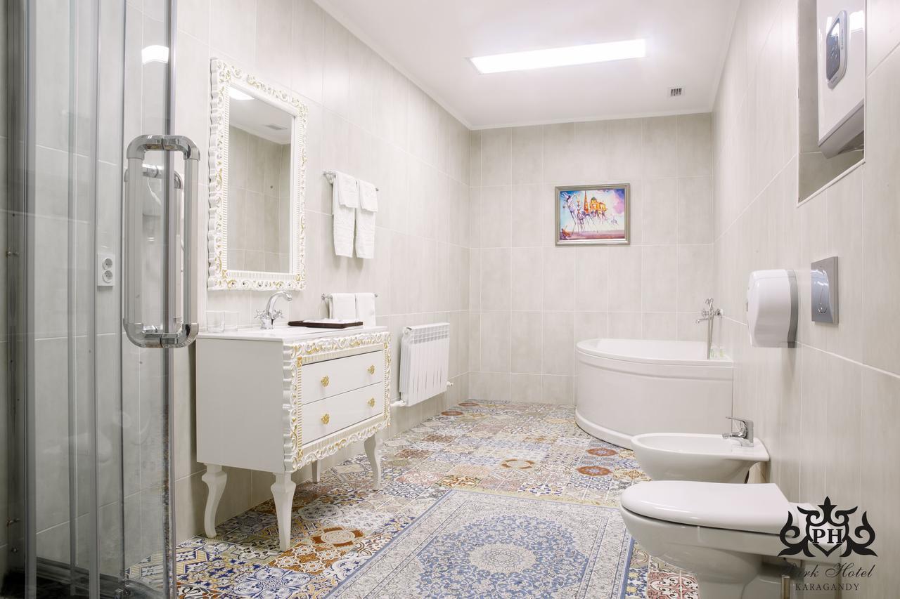 Park Hotel Караганда Экстерьер фото